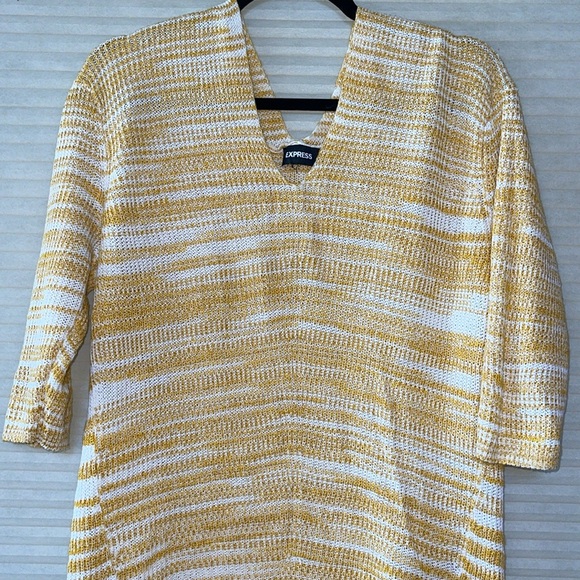 Express yellow and white stripe, V-neck three-quarter sleeve high low sweater - Picture 3 of 8